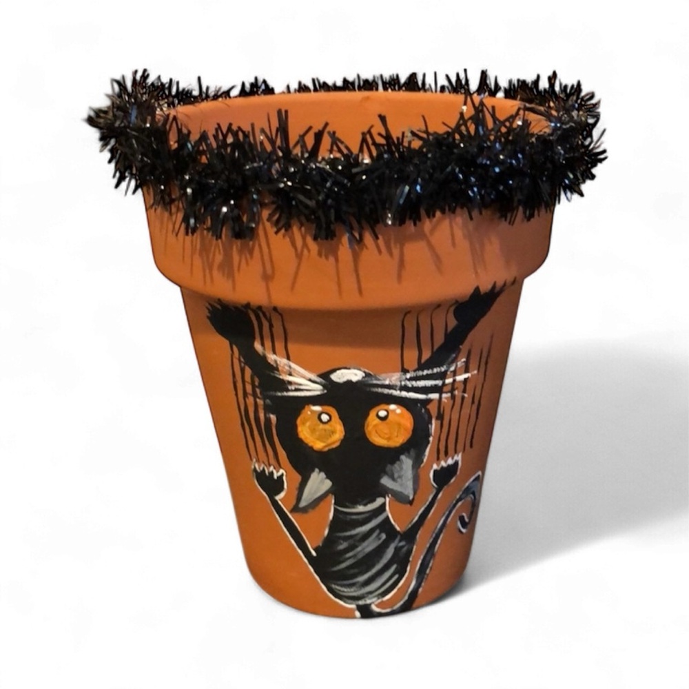 Hand Crafted- Scaredy Cat Terracotta Planter